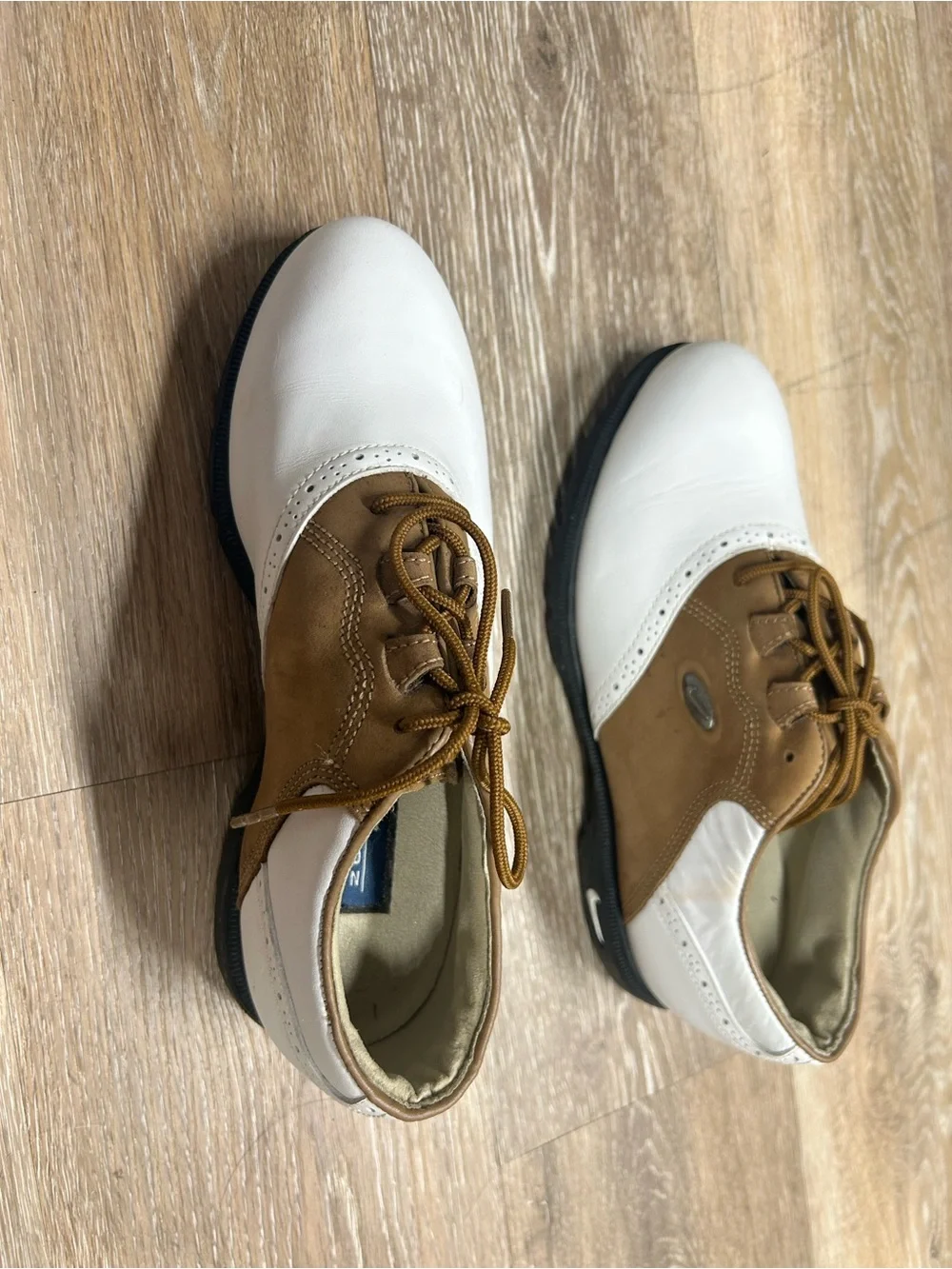 Nike Airliner 970810Y3 Golf Saddle Shoes White Brown Leather Women’s Sz 7 Cleats